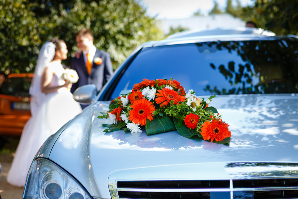 Ile kosztuje wynajem samochodu do ślubu?